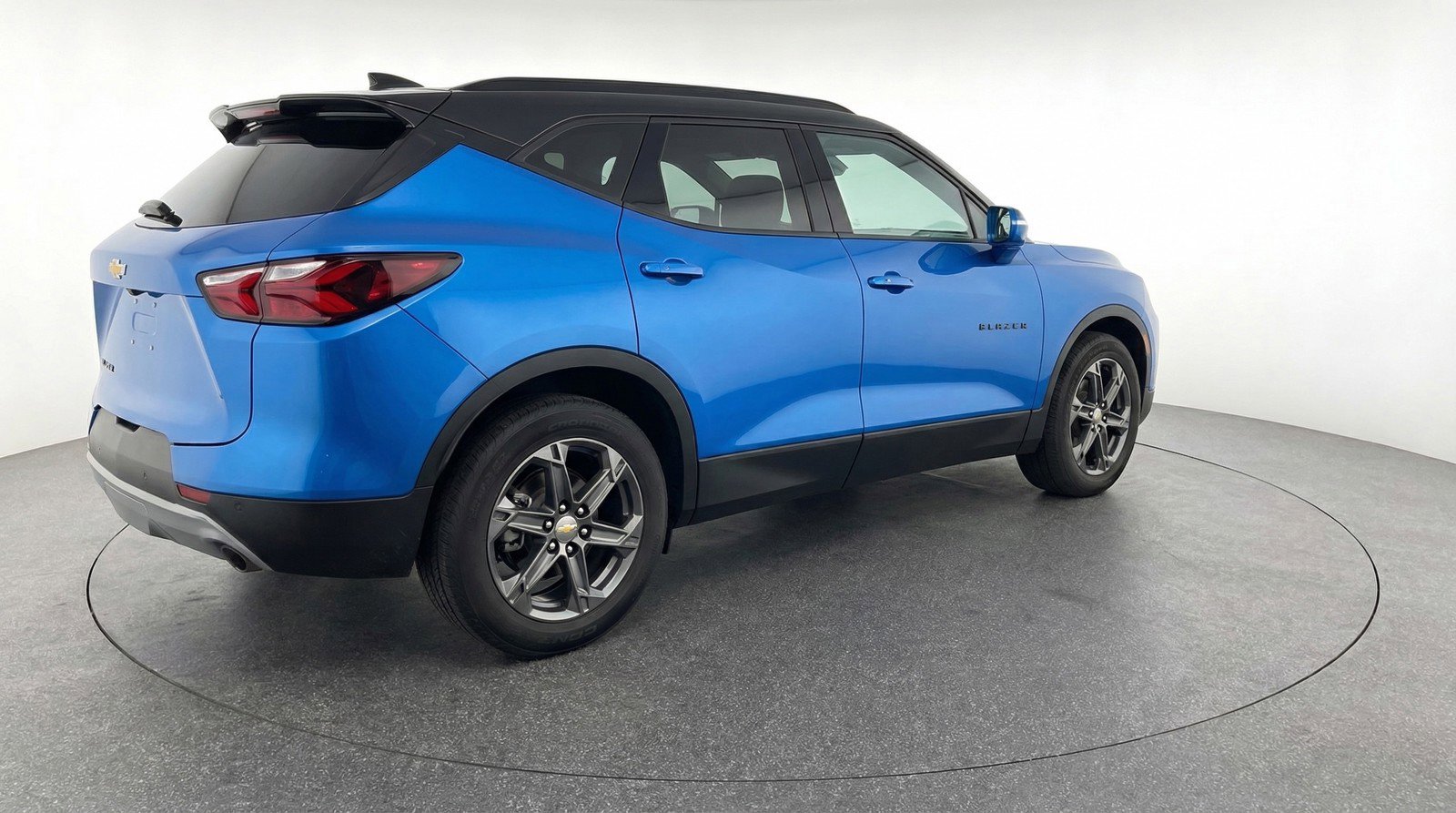 Used 2025 Chevrolet Blazer LT image 9