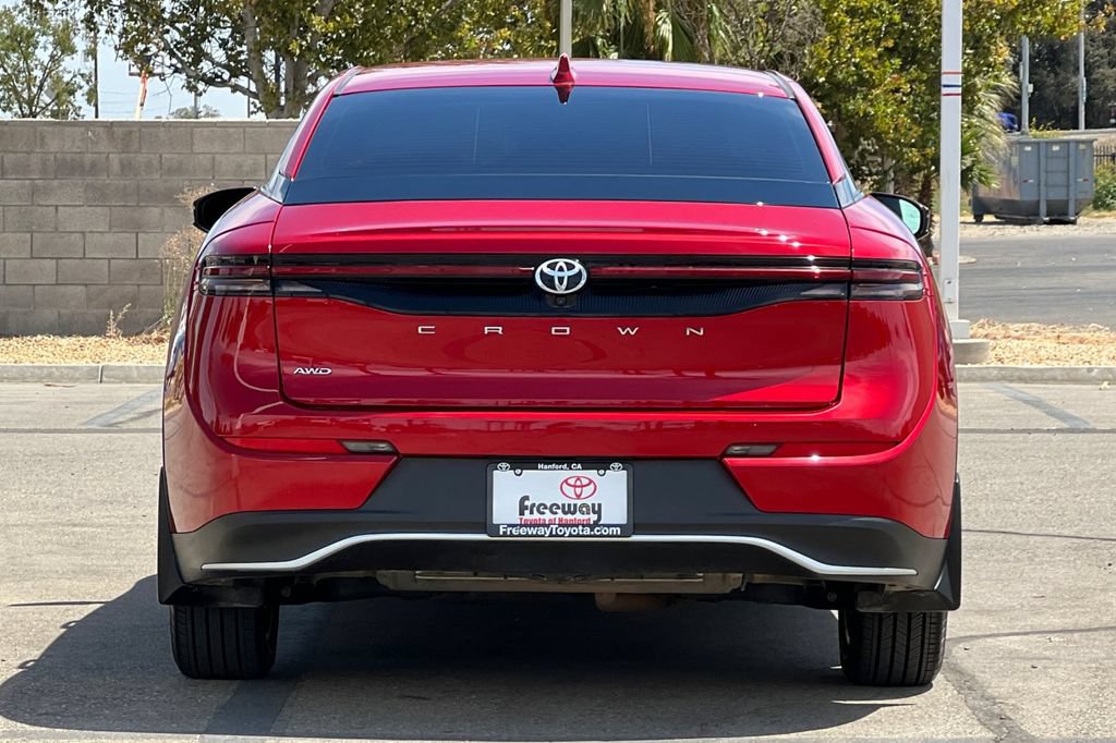 Certified 2023 Toyota Crown AWD/4WD image 6