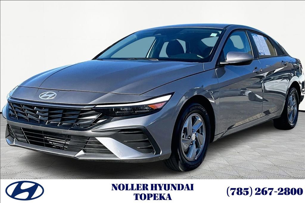 Used 2024 Hyundai Elantra SE image 1