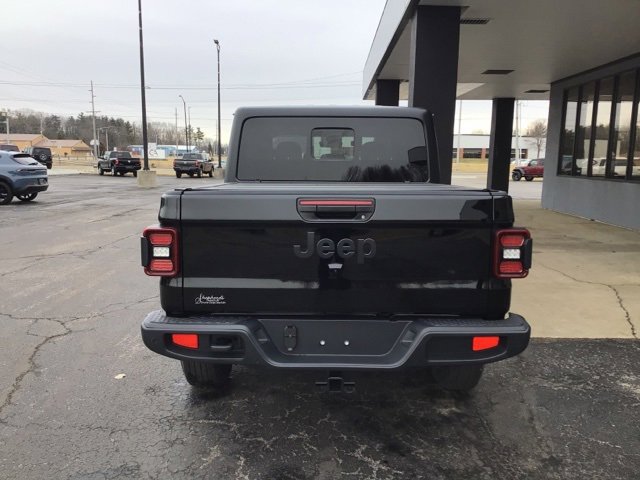 New 2025 Jeep Gladiator Sport image 9