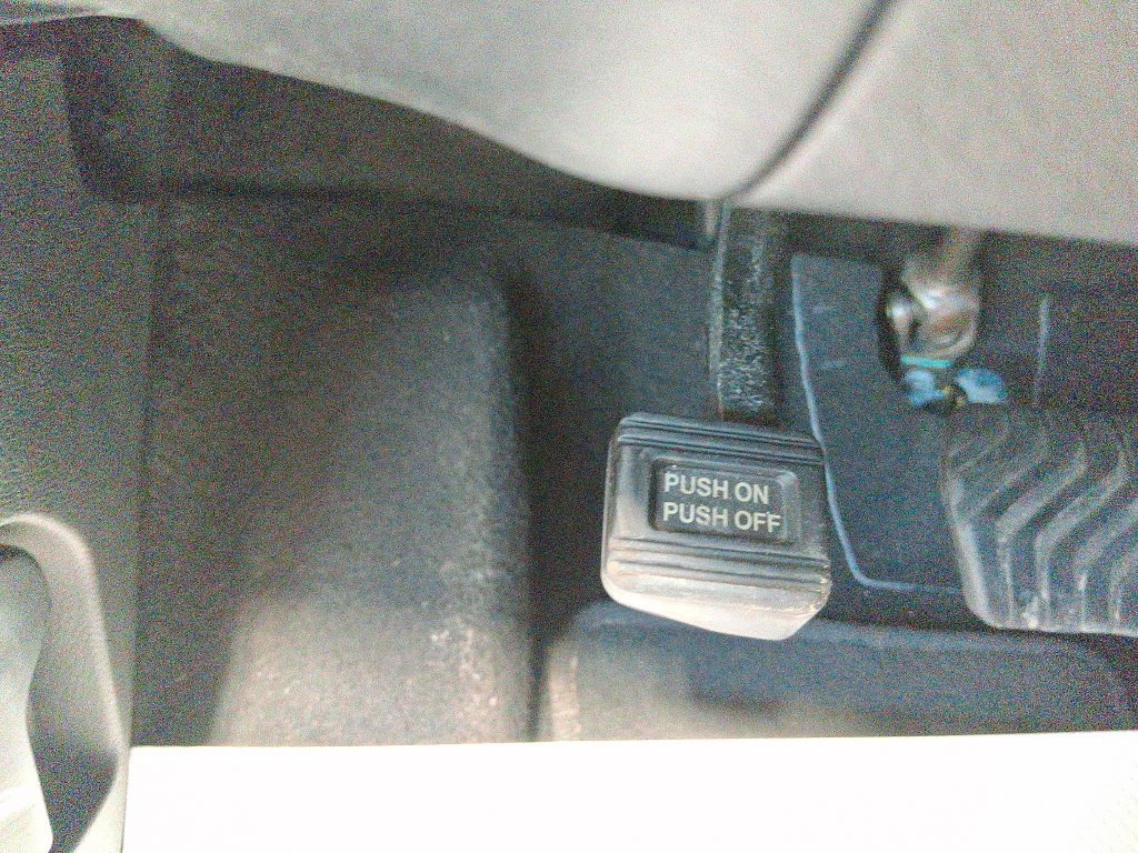 Used 2024 Nissan Sentra SV FWD image 42