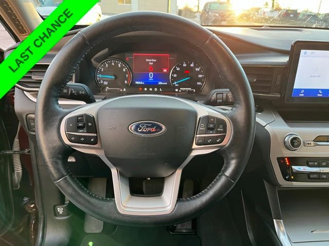 Used 2022 Ford Explorer XLT w/ Equipment Group 202A image 19