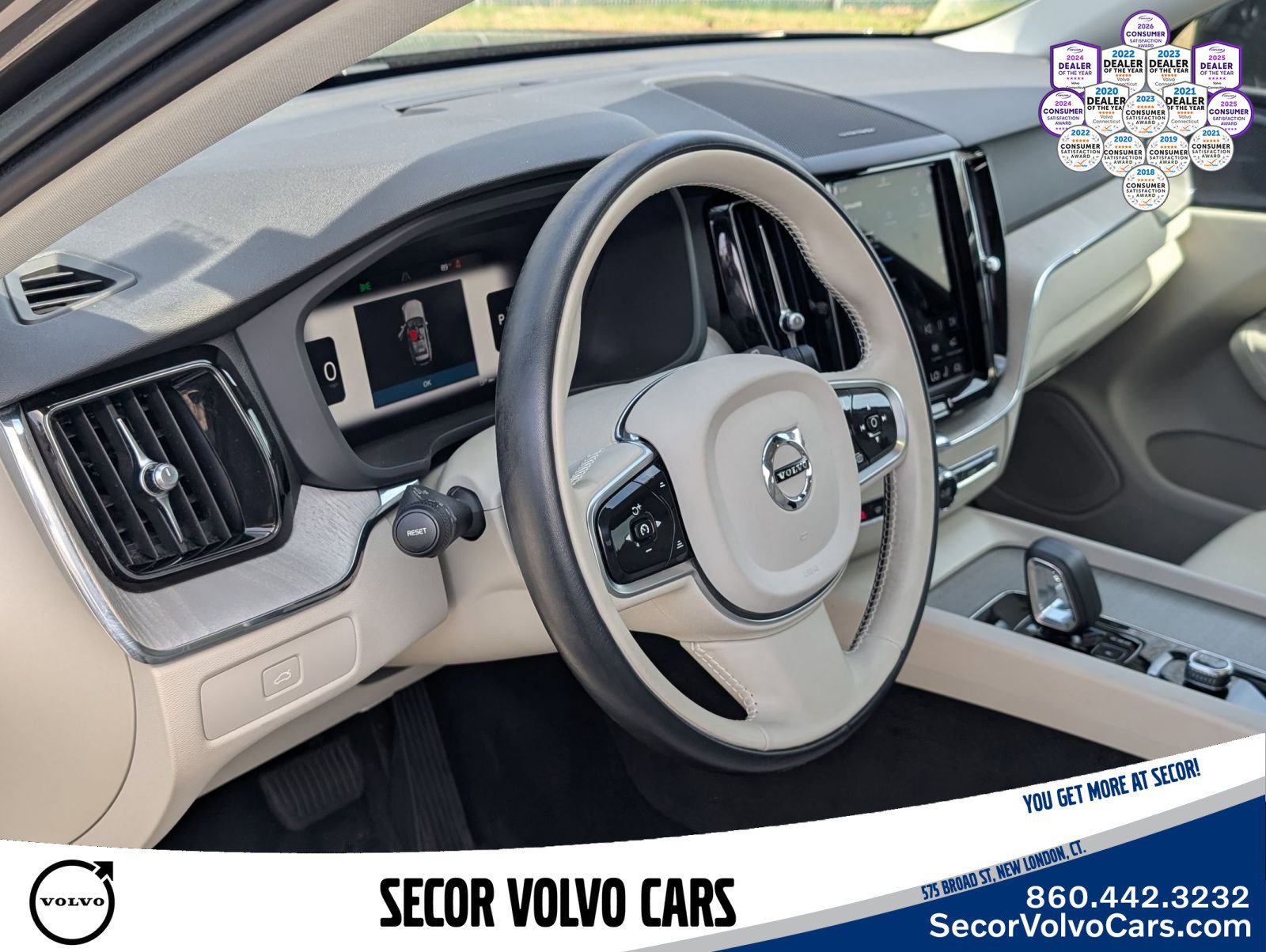 Certified 2023 Volvo XC60 B5 Plus w/ Climate Package AWD/4WD image 9