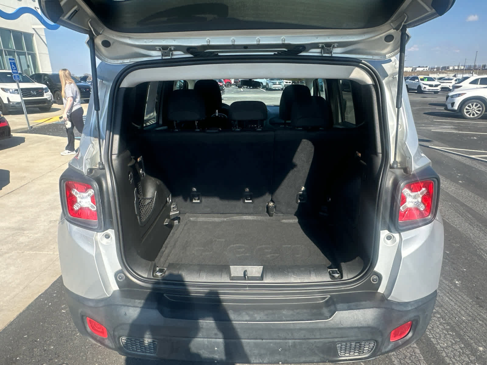 Used 2017 Jeep Renegade Sport w/ Power & Air Group image 13