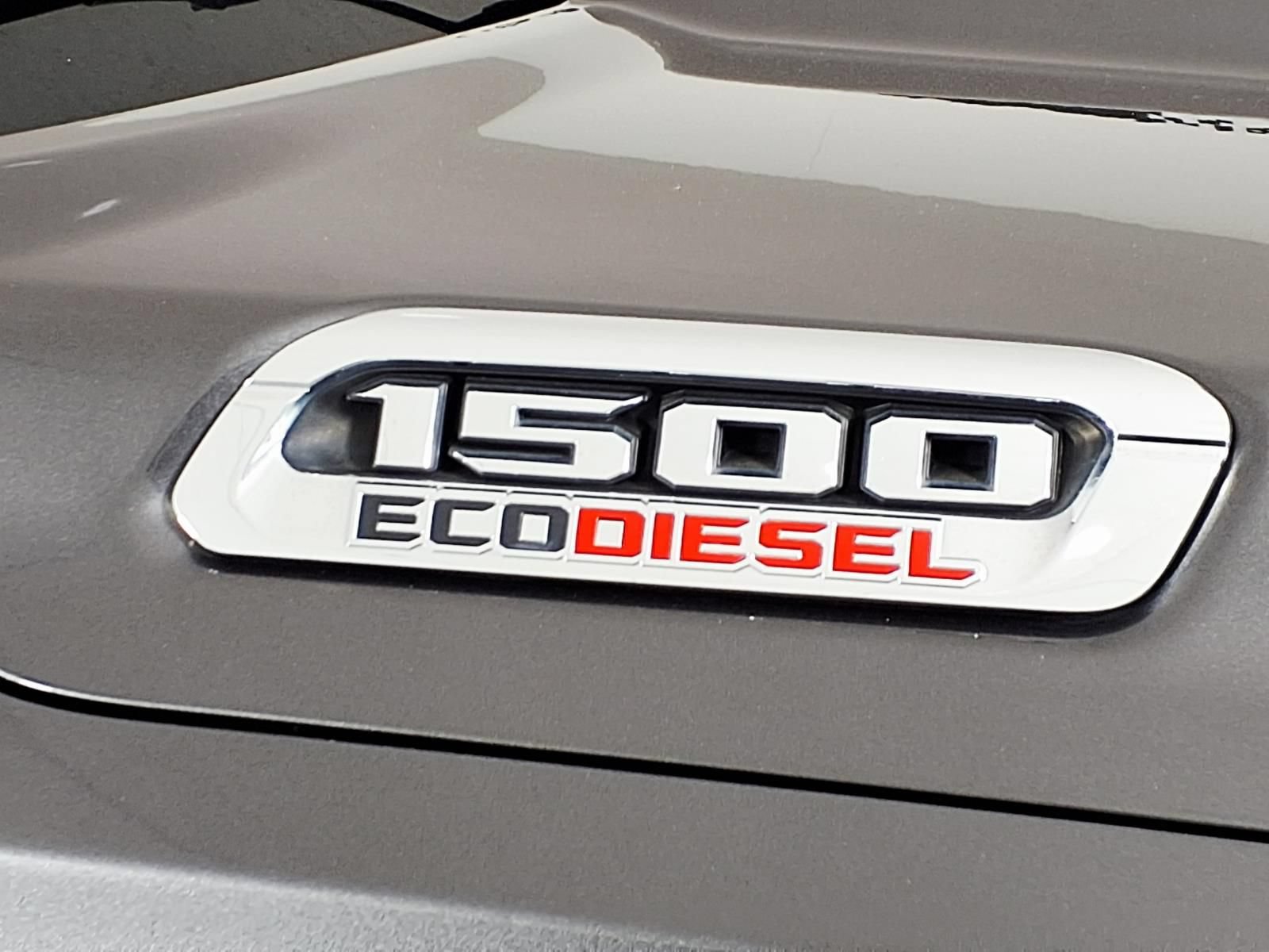 Used 2020 RAM 1500 Laramie AWD/4WD image 2