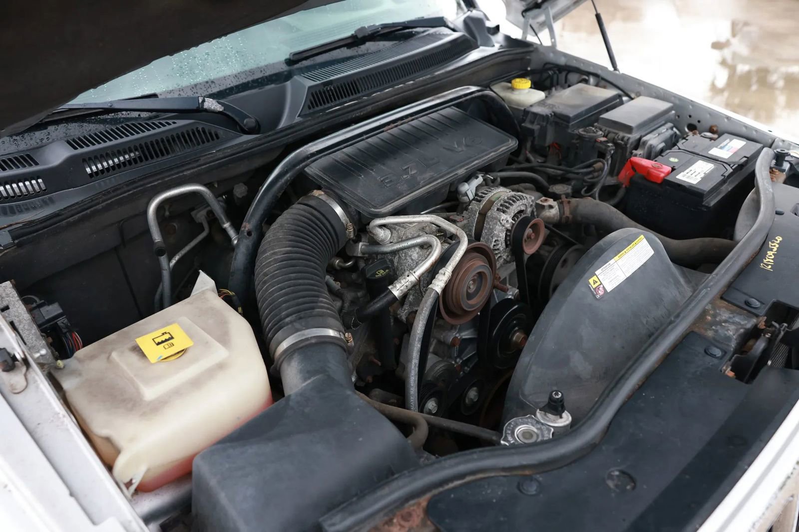 Used 2010 Jeep Commander Sport image 44