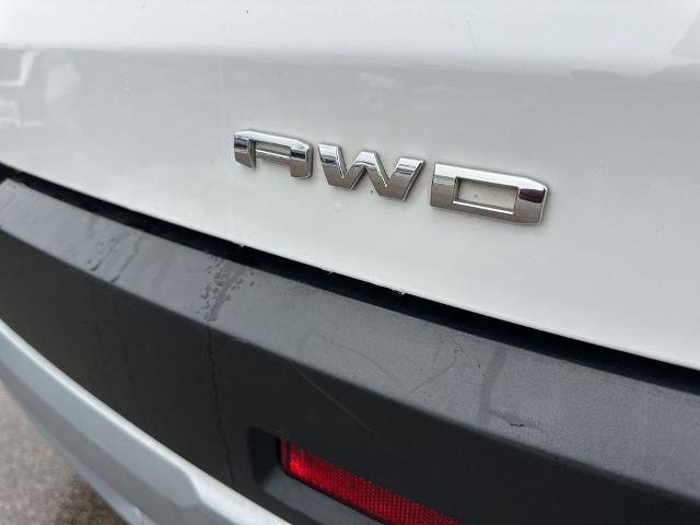 Used 2023 GMC Acadia SLT image 9