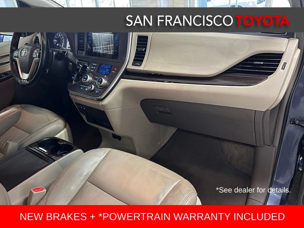 Used 2016 Toyota Sienna XLE Premium FWD image 25