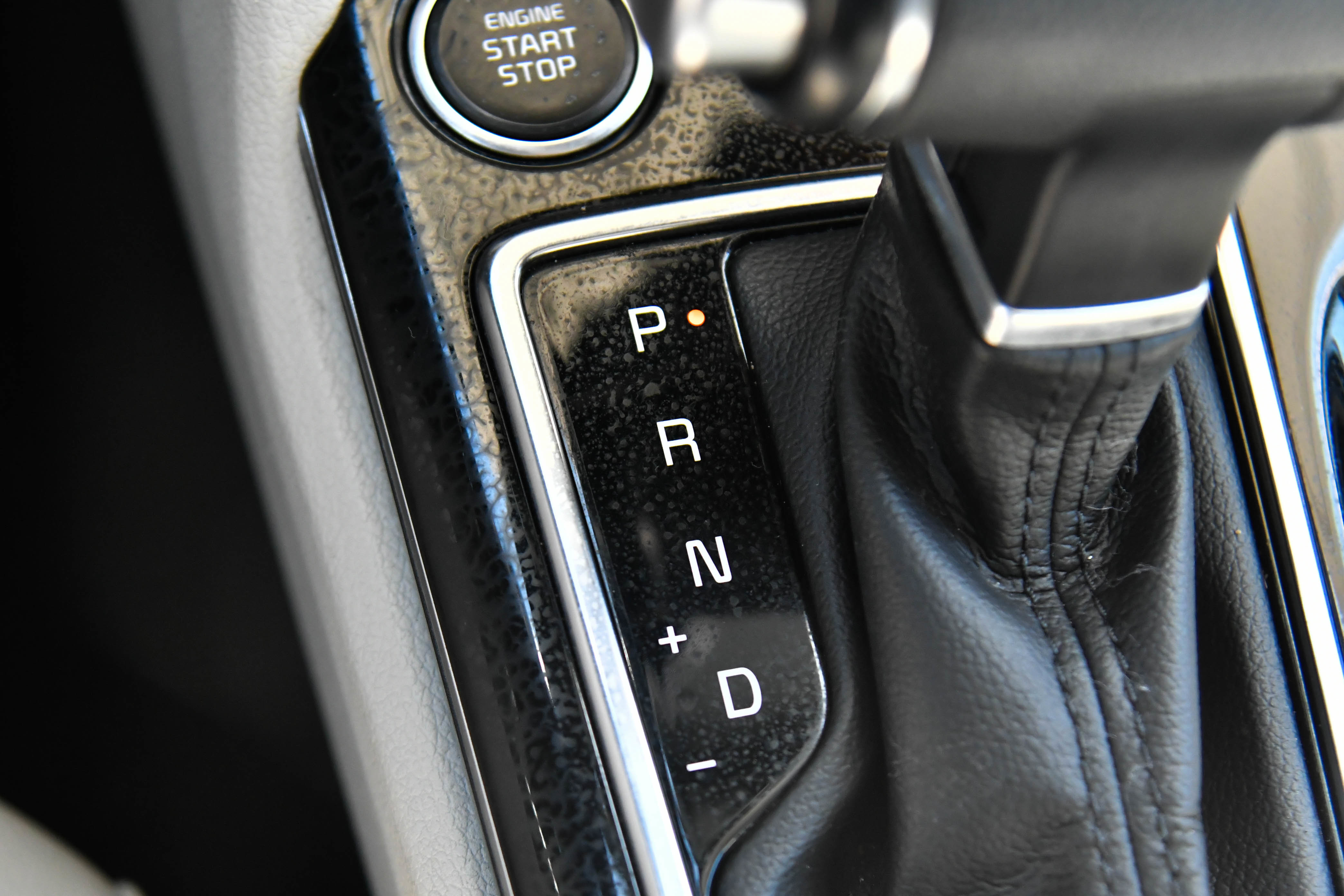 Used 2023 Kia Sportage EX FWD image 32