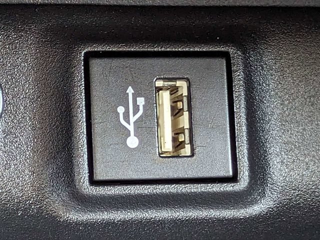 Used 2023 Toyota RAV4 LE FWD image 22