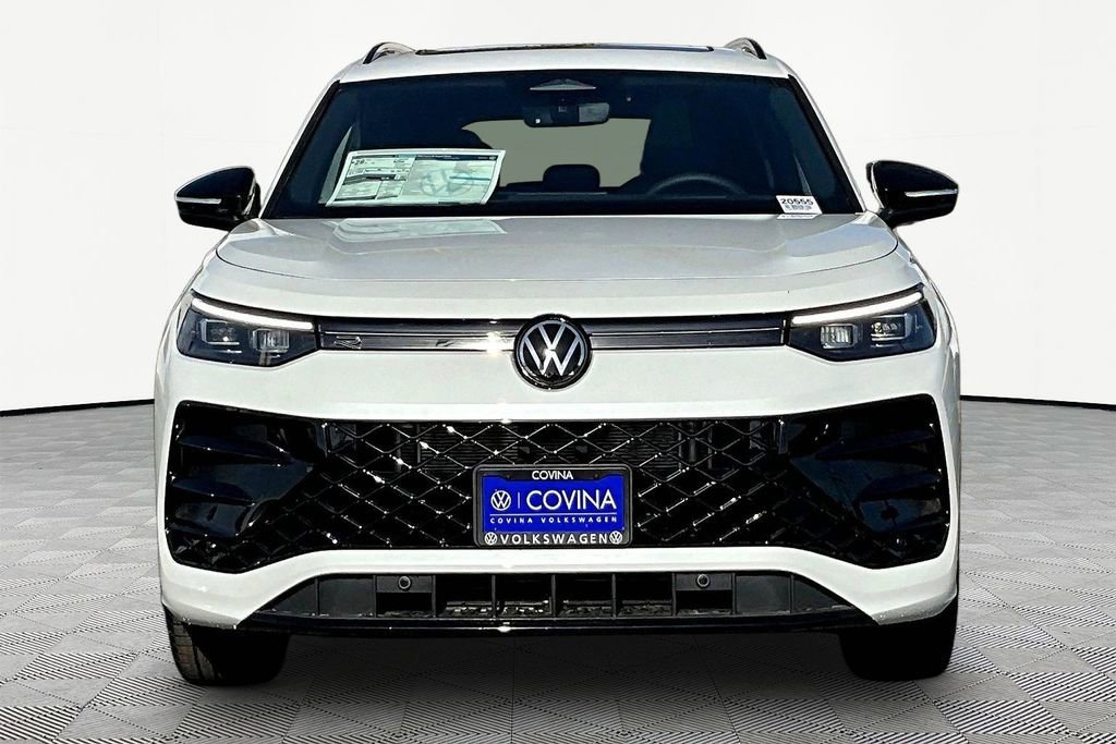 New 2026 Volkswagen Tiguan SE R-Line image 2