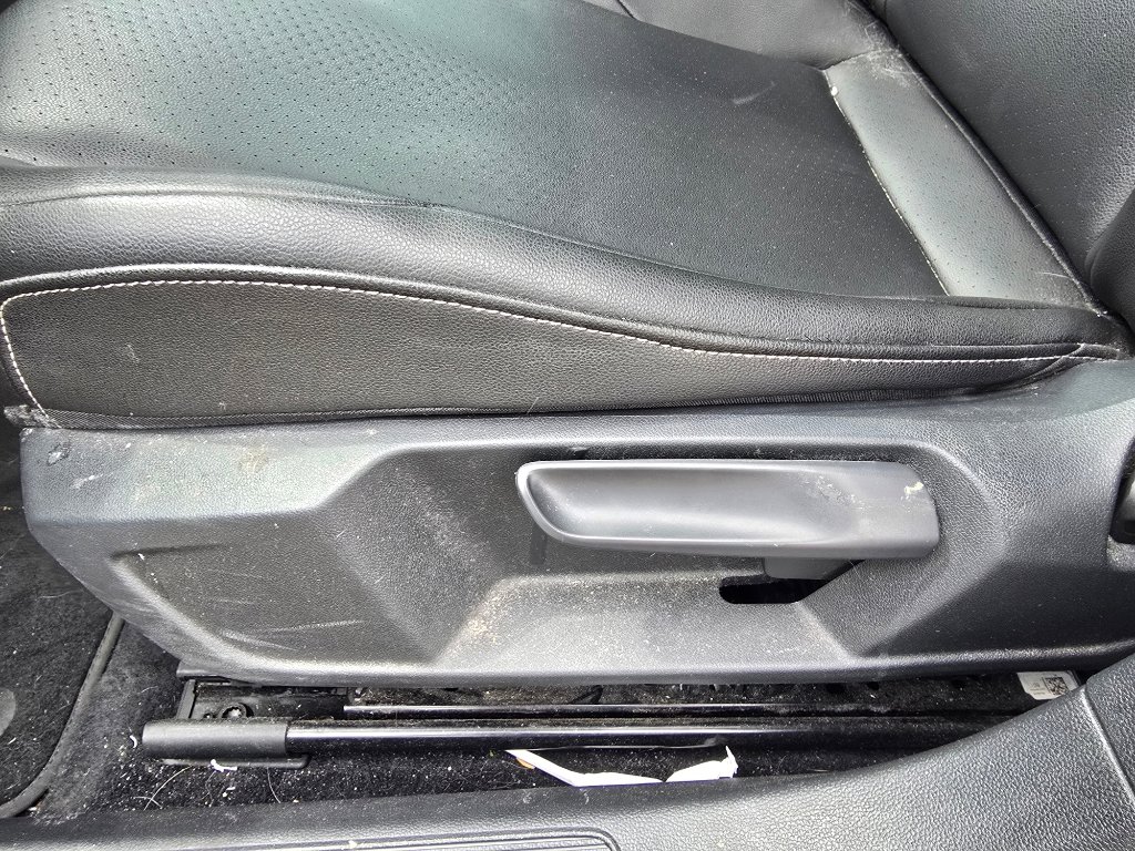 Used 2019 Volkswagen Jetta SE w/ Cold Weather Package image 15