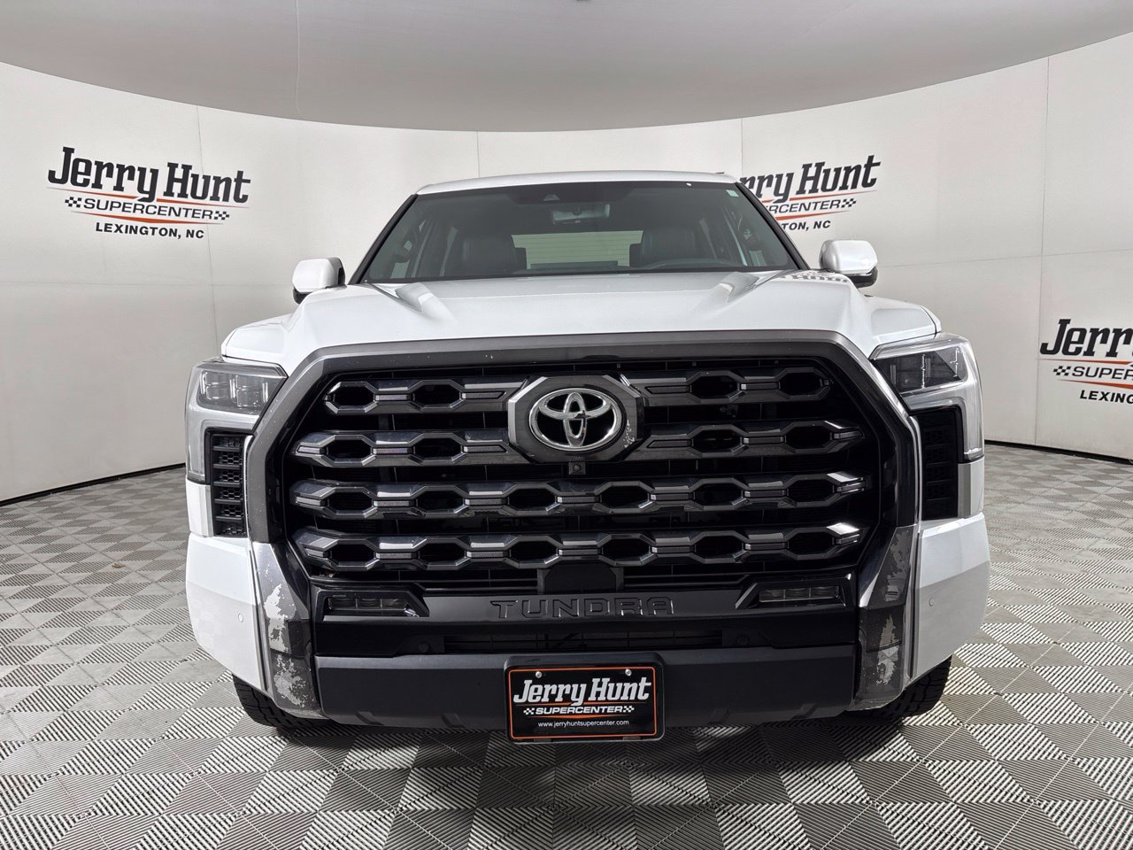Used 2023 Toyota Tundra Platinum w/ Advanced Package AWD/4WD image 2