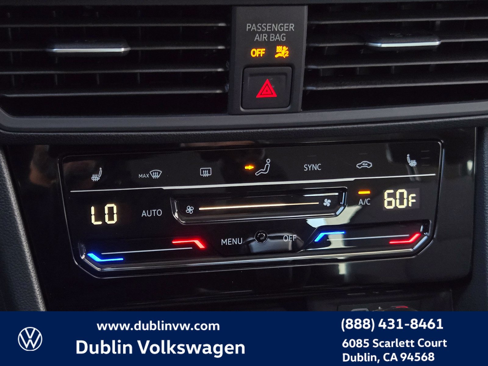 Certified 2025 Volkswagen Jetta SE FWD image 20