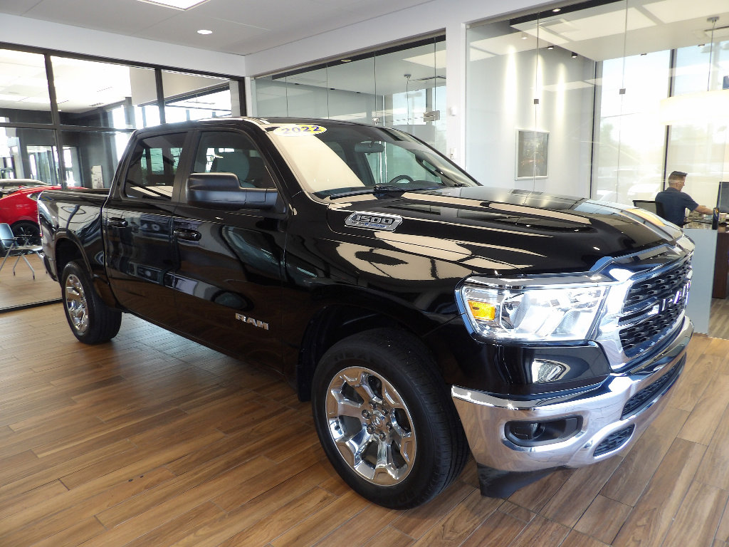 Used 2022 RAM 1500 Big Horn AWD/4WD image 3