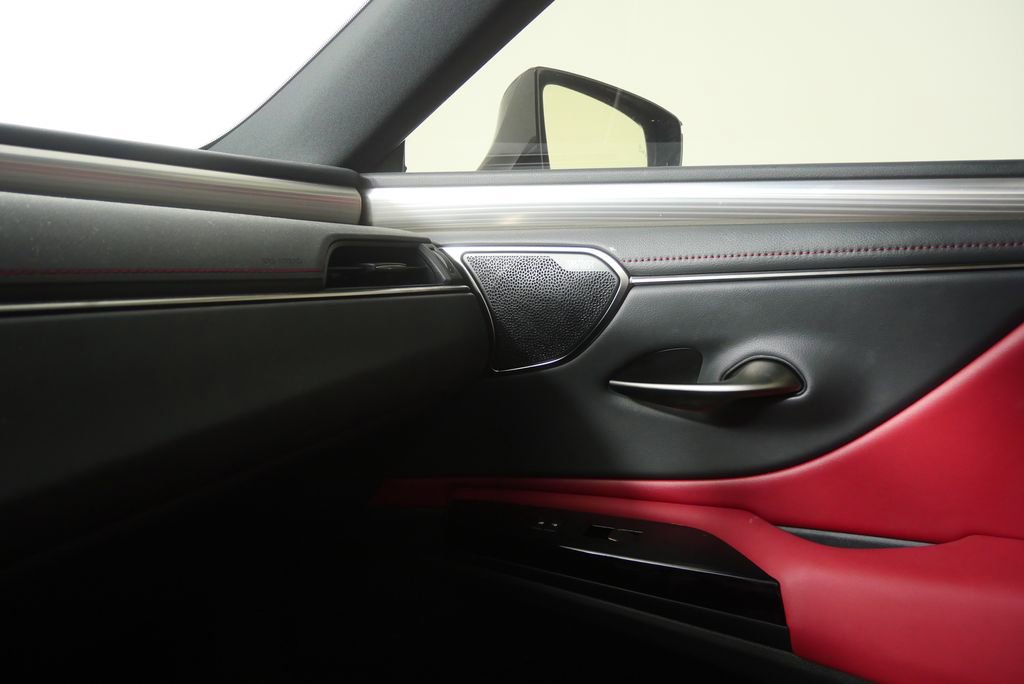 Used 2024 Lexus ES 350 F Sport w/ Accessory Package (Z2) FWD image 18