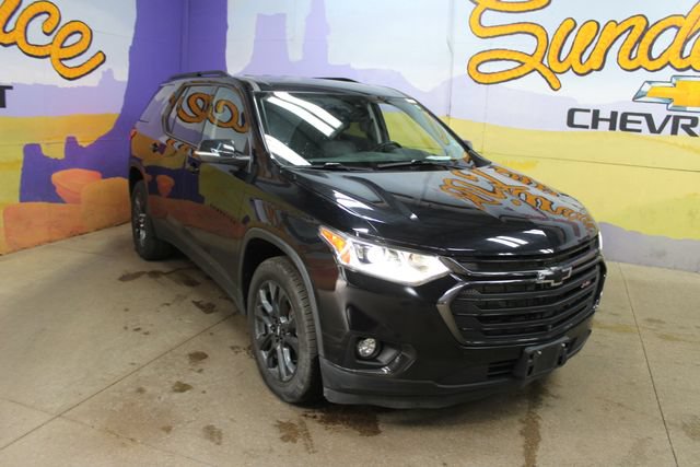 Used 2021 Chevrolet Traverse RS w/ LPO, Floor Liner Package AWD/4WD image 2