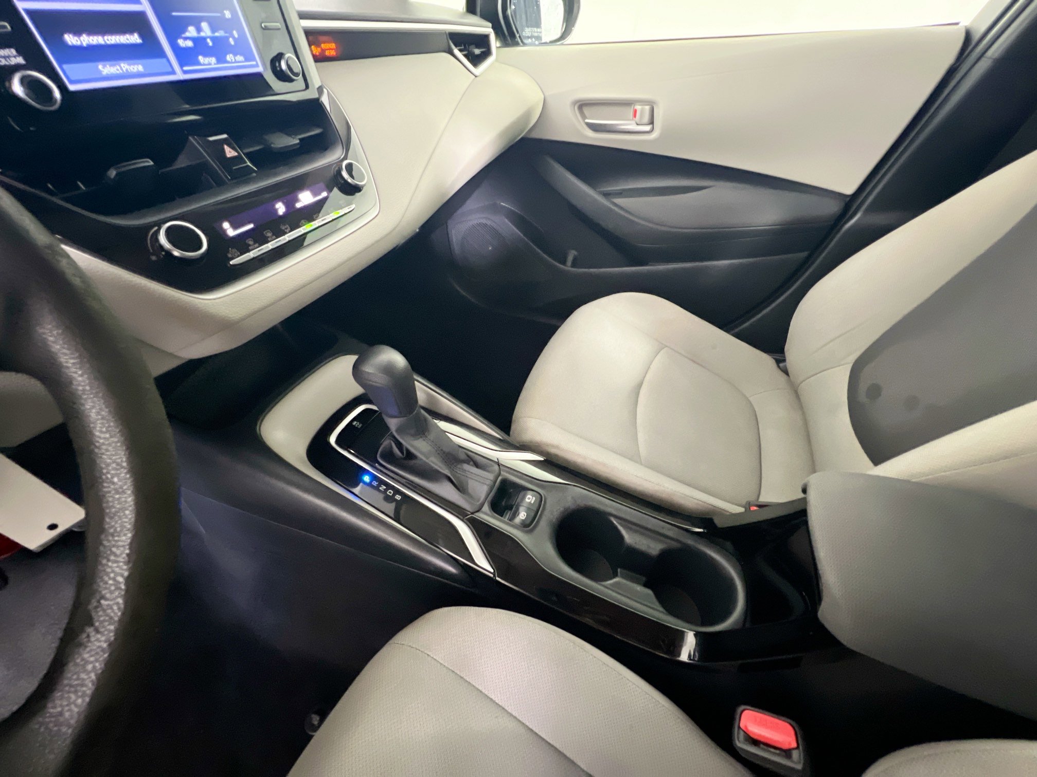 Used 2020 Toyota Corolla L image 25