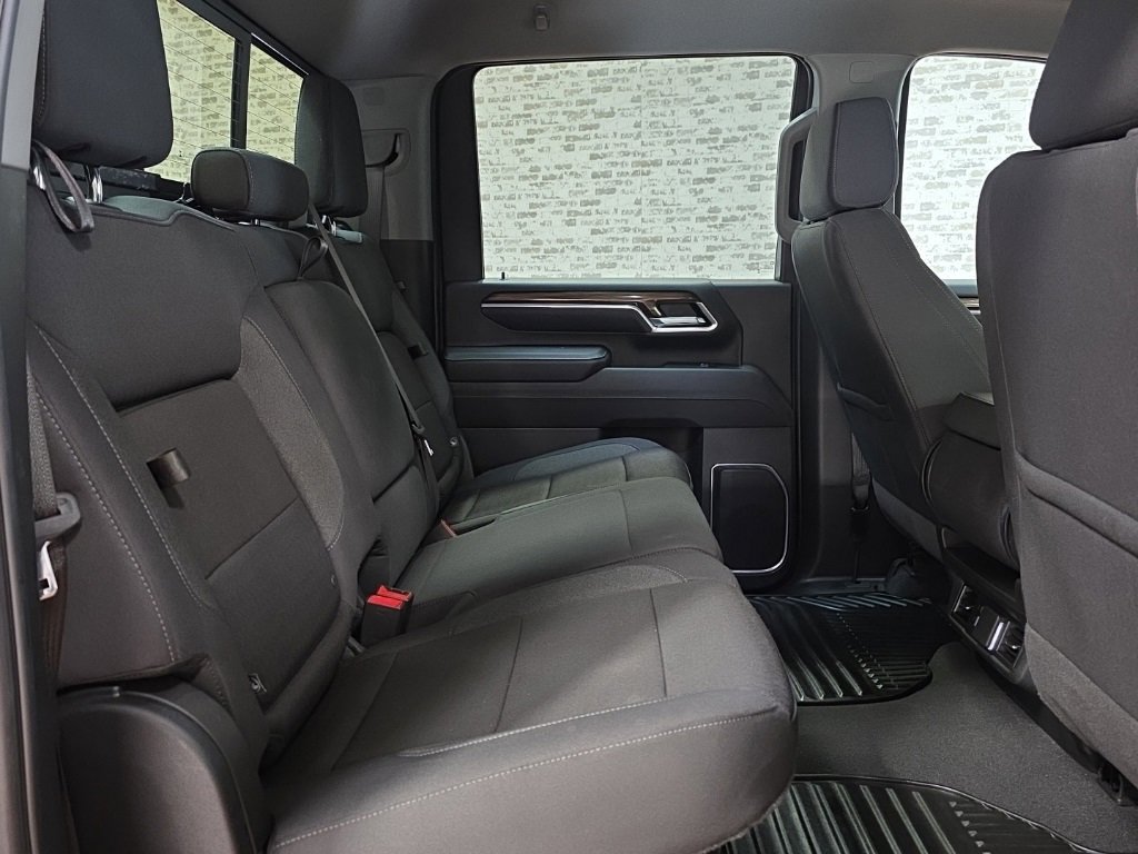 Used 2025 Chevrolet Silverado 2500 LT w/ Z71 Chrome Sport Edition image 15