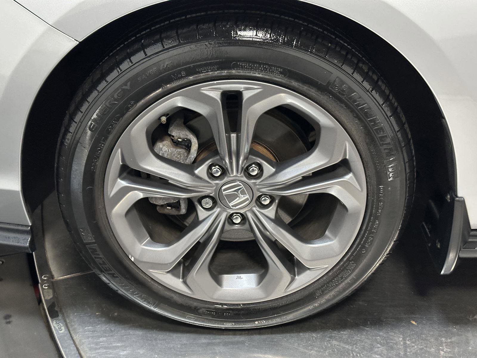 Certified 2023 Honda Accord EX image 18