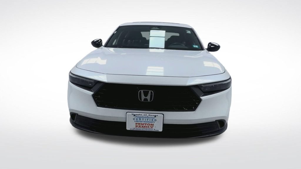 Used 2024 Honda Accord Sport image 3