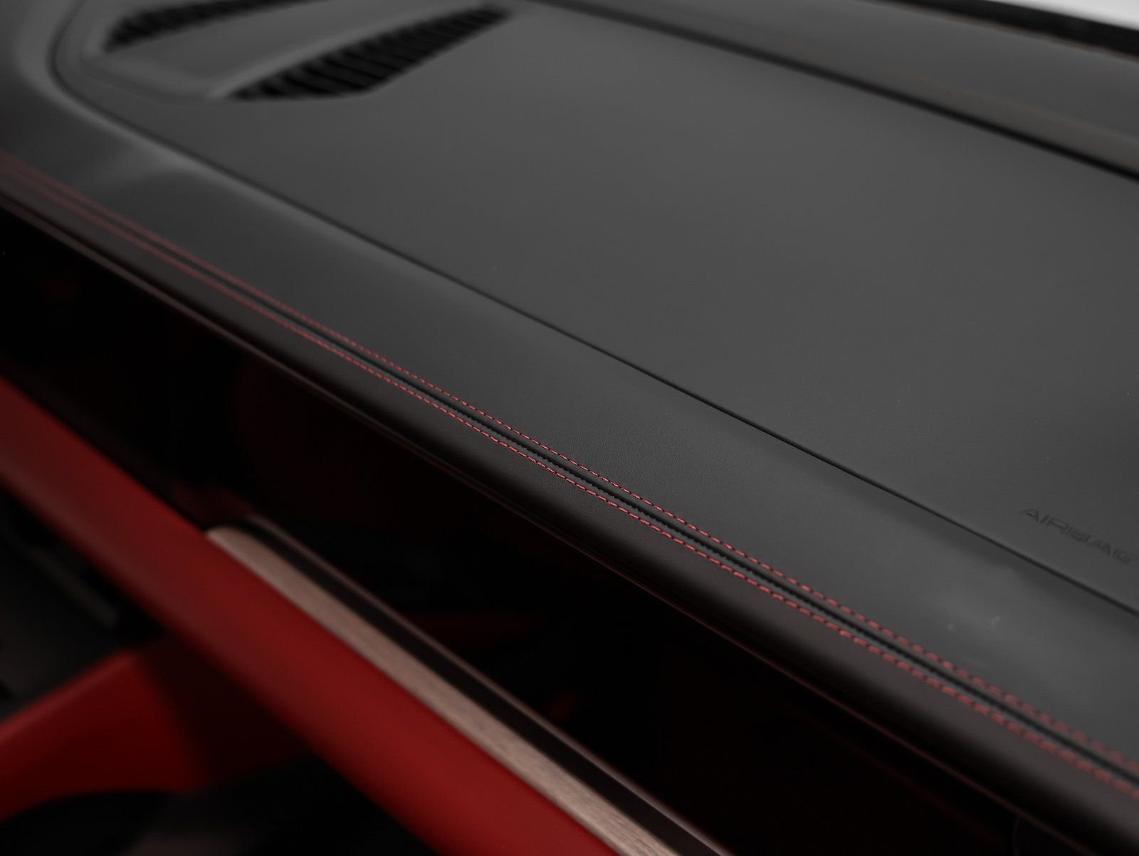 New 2025 Porsche Macan 4S Electric image 30