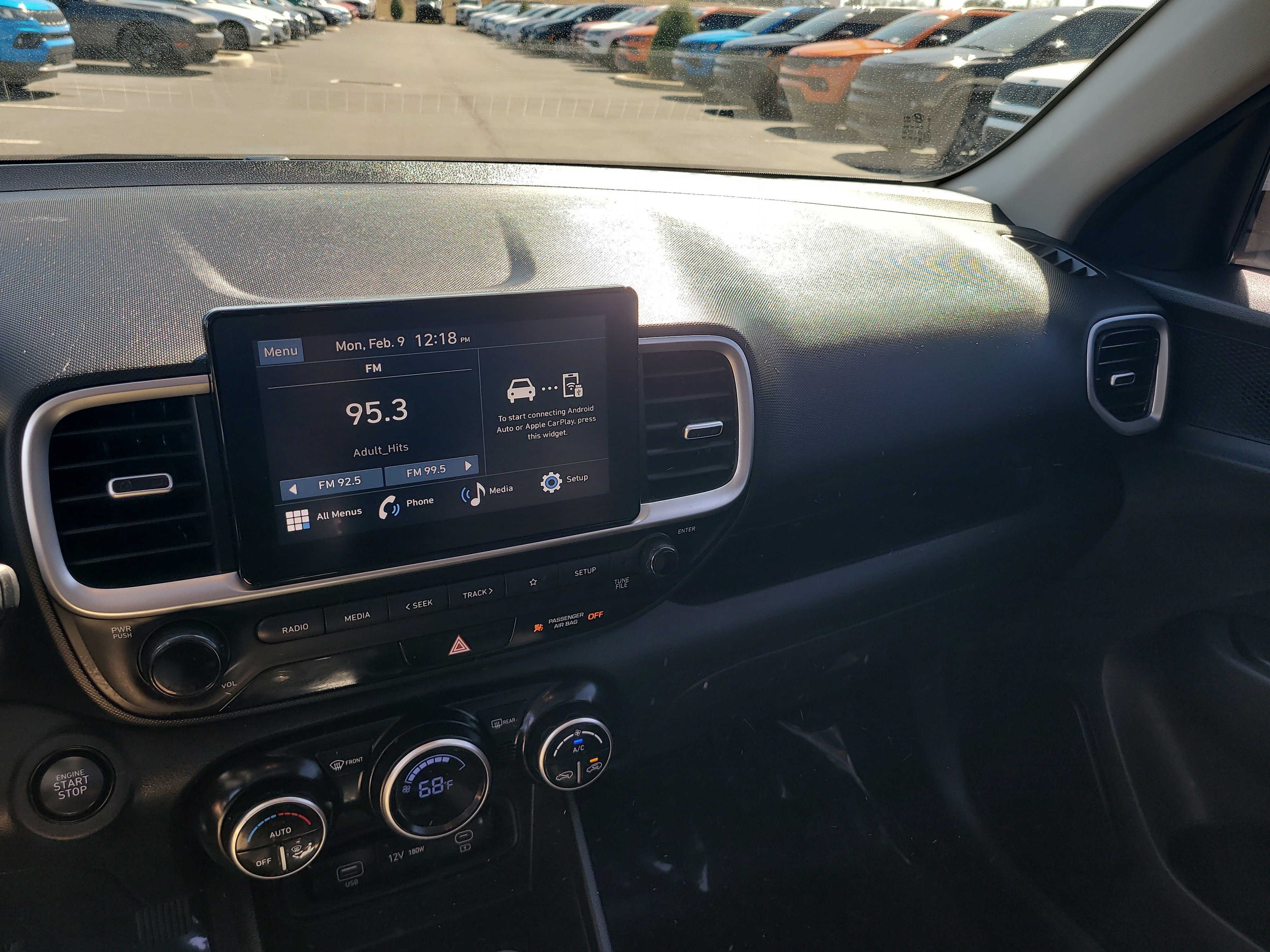 Used 2024 Hyundai Venue SEL image 20