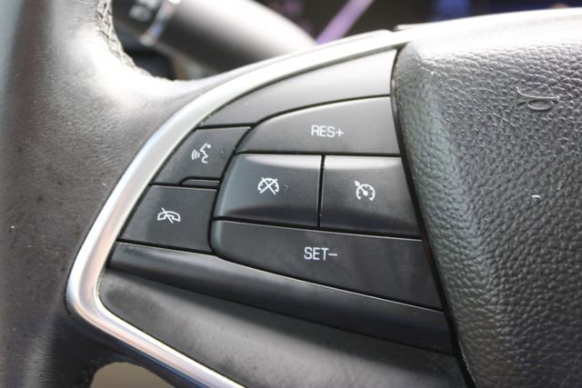 Used 2017 Cadillac XT5 FWD image 22