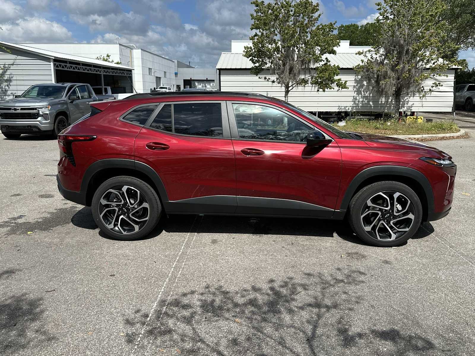 Certified 2025 Chevrolet Trax RS w/ Driver Confidence Package FWD image 8