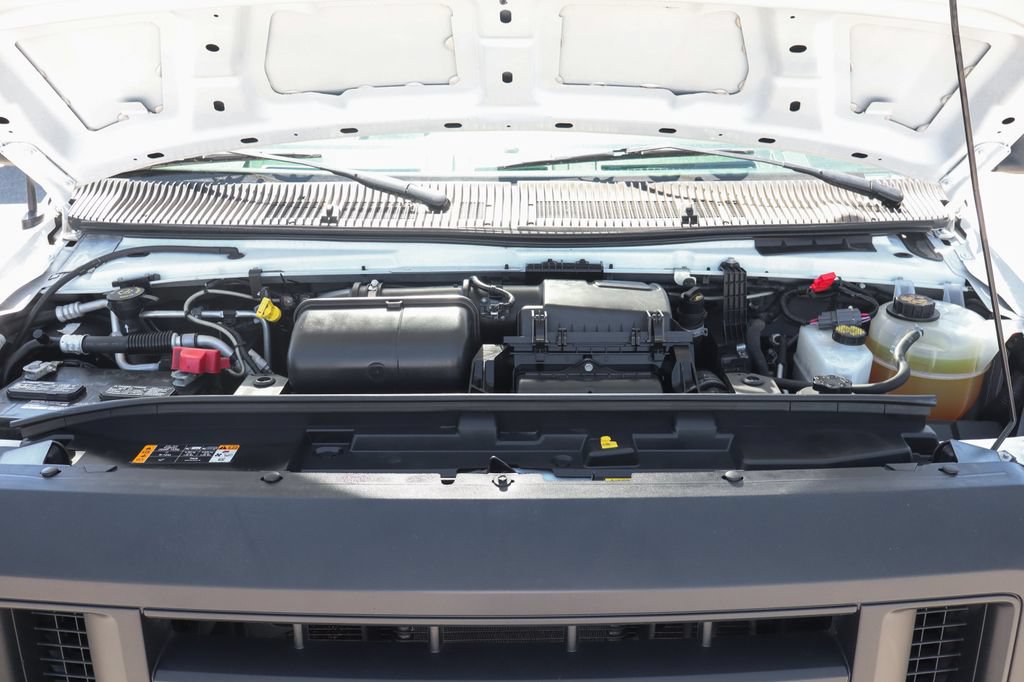 Used 2024 Ford E-450 and Econoline 450 Super Duty w/ Power Windows & Locks Group RWD image 13