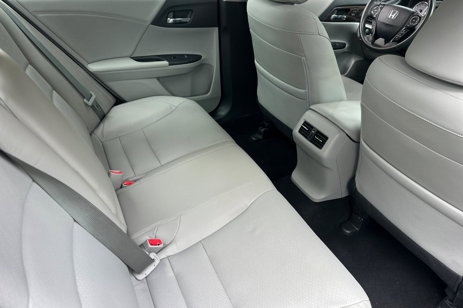Used 2017 Honda Accord Touring image 31