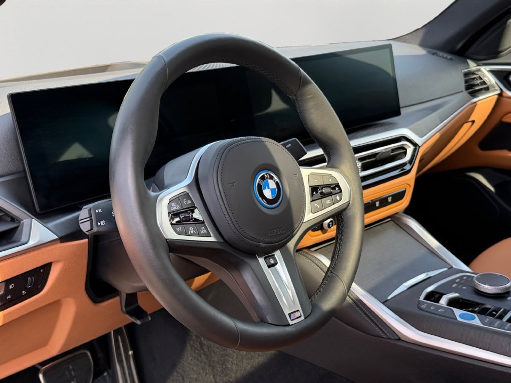 Used 2024 BMW i4 xDrive40i w/ M Sport Package AWD/4WD image 18