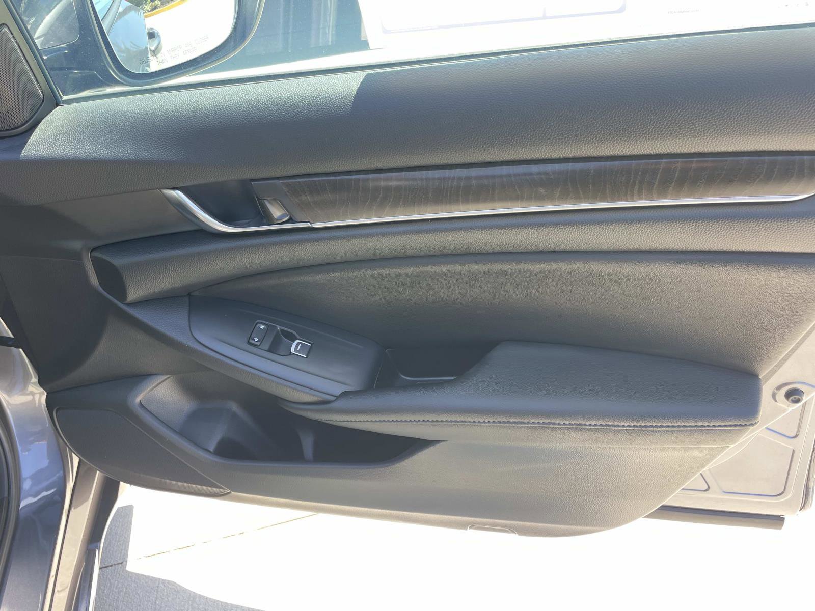 Used 2020 Honda Accord EX image 22