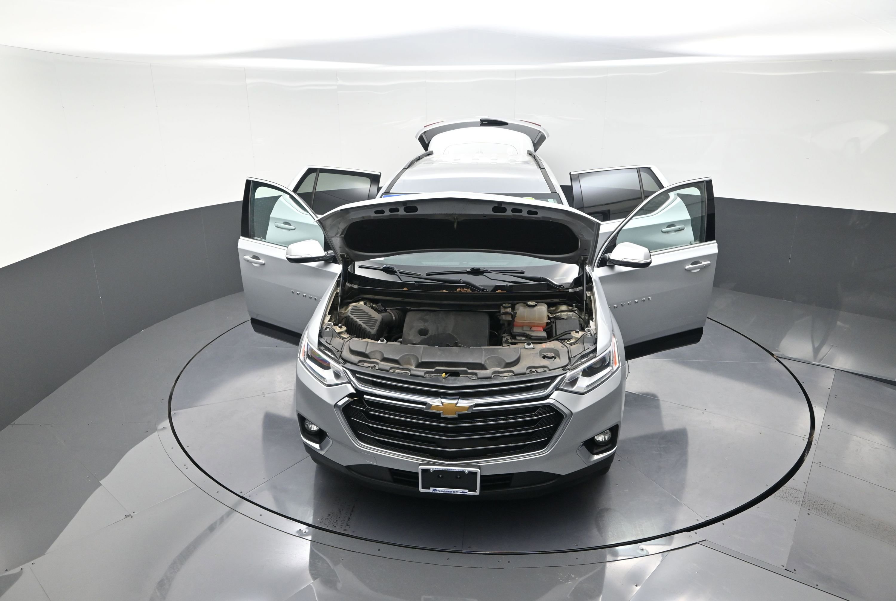 Used 2020 Chevrolet Traverse LT image 12