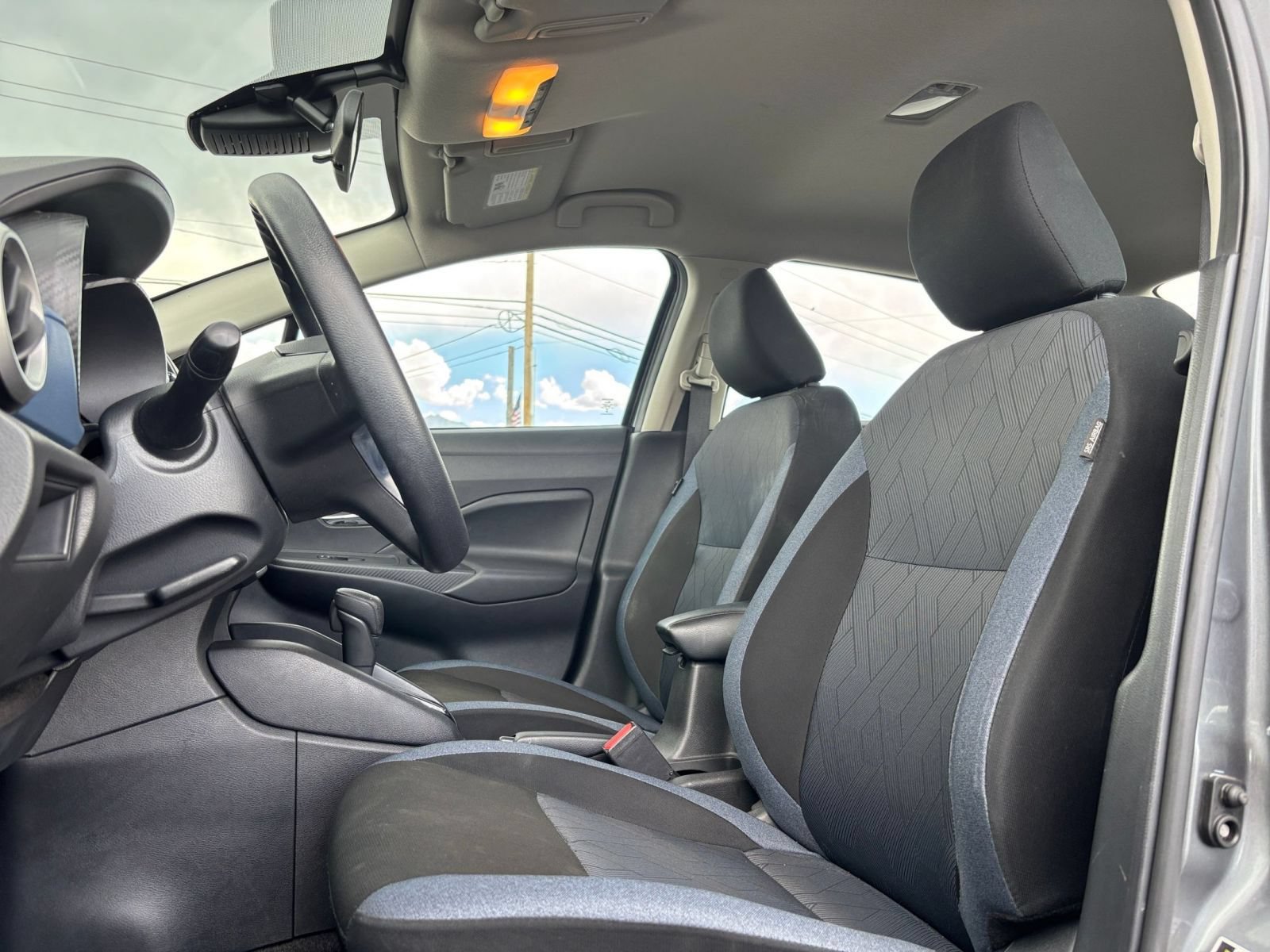 Used 2025 Nissan Versa SV FWD image 24