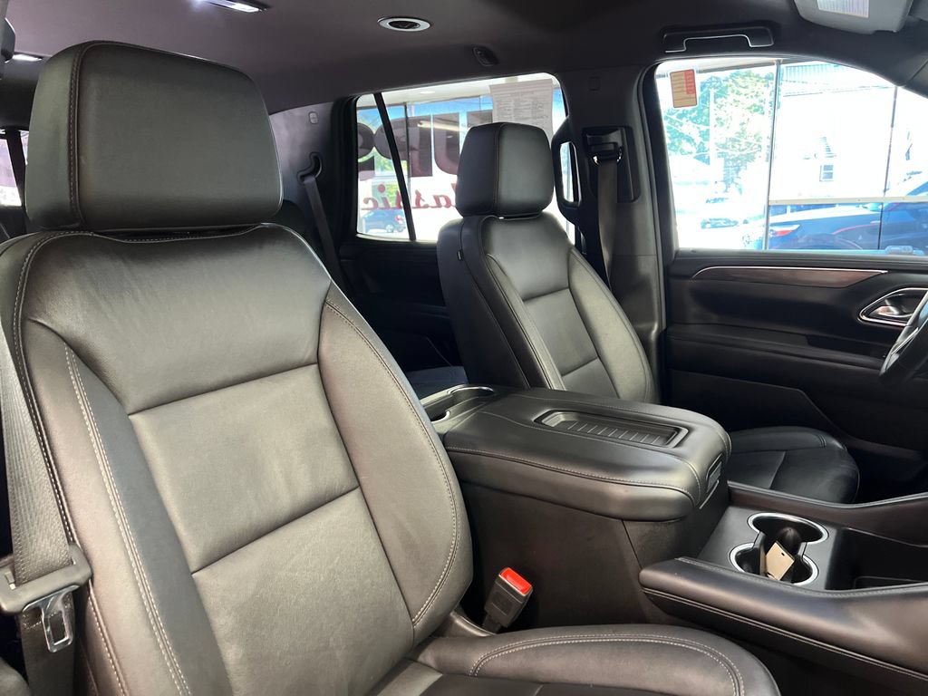 Used 2023 Chevrolet Tahoe Z71 w/ Luxury Package AWD/4WD image 40