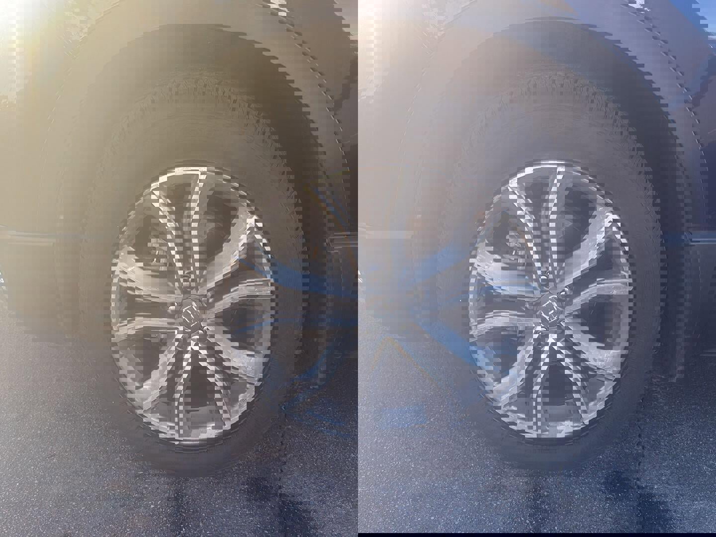 Used 2020 Honda CR-V Touring image 11