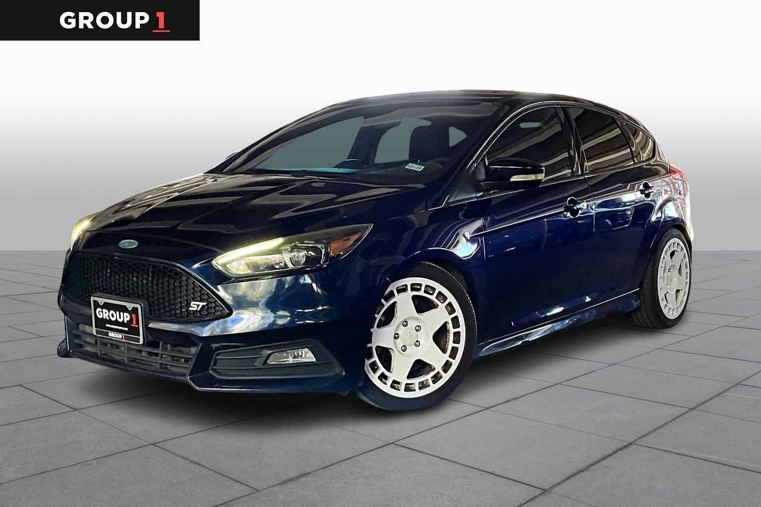 Used 2017 Ford Focus ST w/ Equipment Group 402A