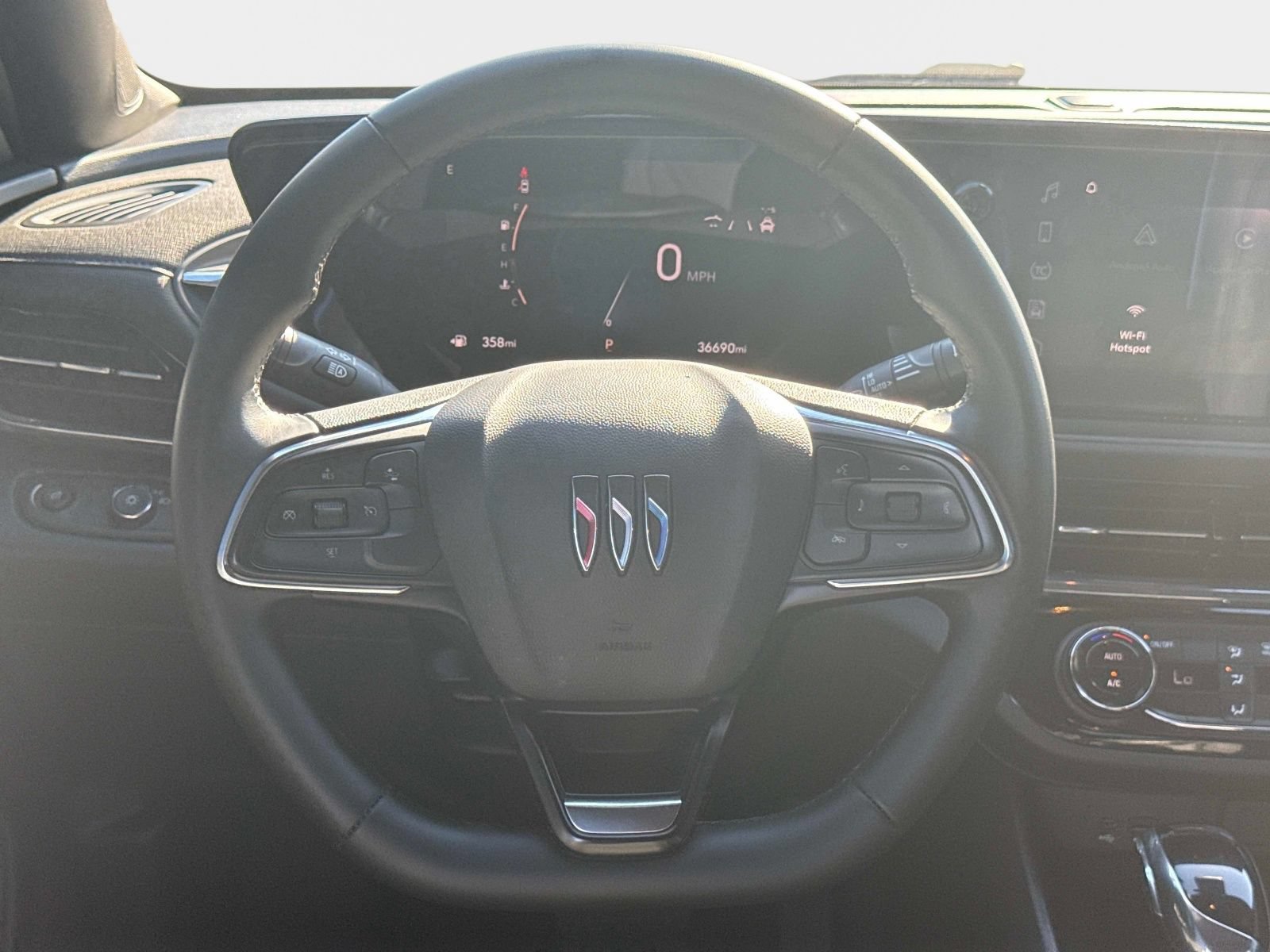 Used 2025 Buick Envista Sport Touring w/ Convenience II Package FWD image 14
