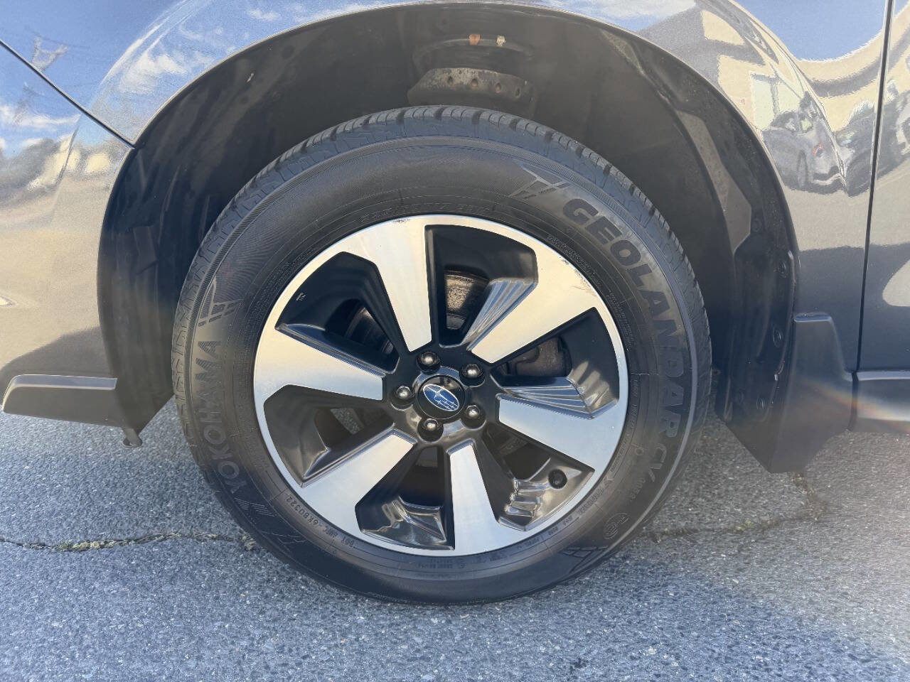 Used 2017 Subaru Forester 2.5i Premium w/ All-Weather Package AWD/4WD image 11