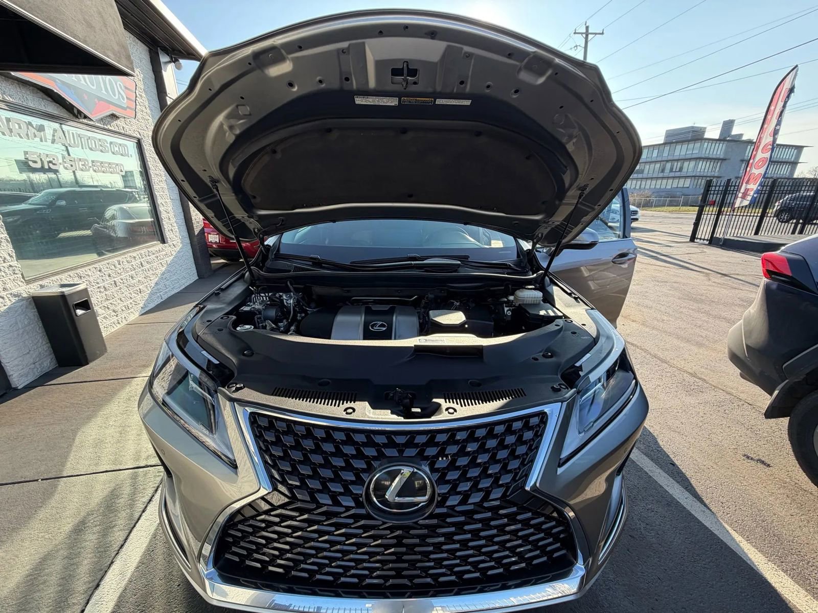 Used 2020 Lexus RX 350L Premium w/ Premium Package image 20