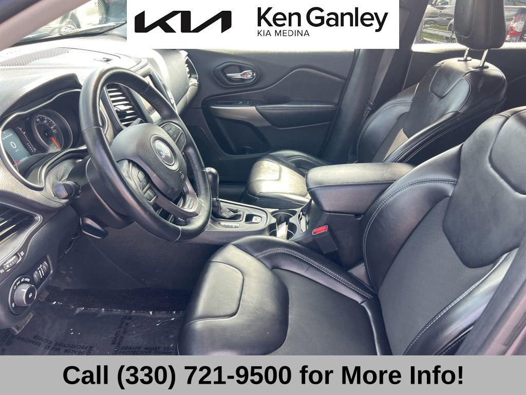 Used 2019 Jeep Cherokee Latitude Plus w/ Cold Weather Group image 41