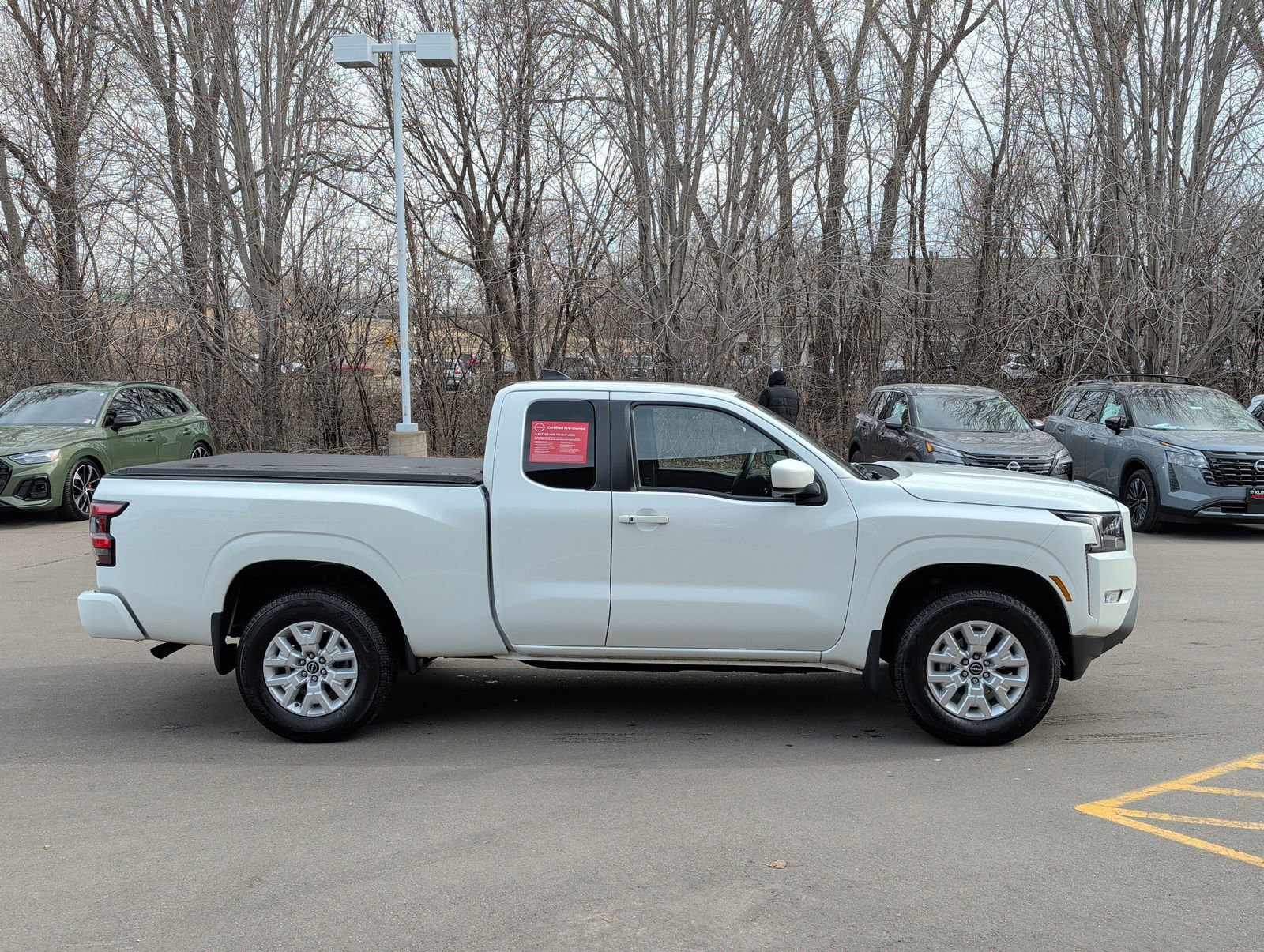 Used 2024 Nissan Frontier SV w/ SV Convenience Package image 2