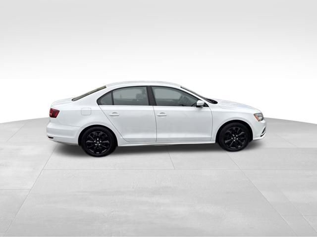 Used 2017 Volkswagen Jetta S w/ Jetta S Cold Weather Package image 8