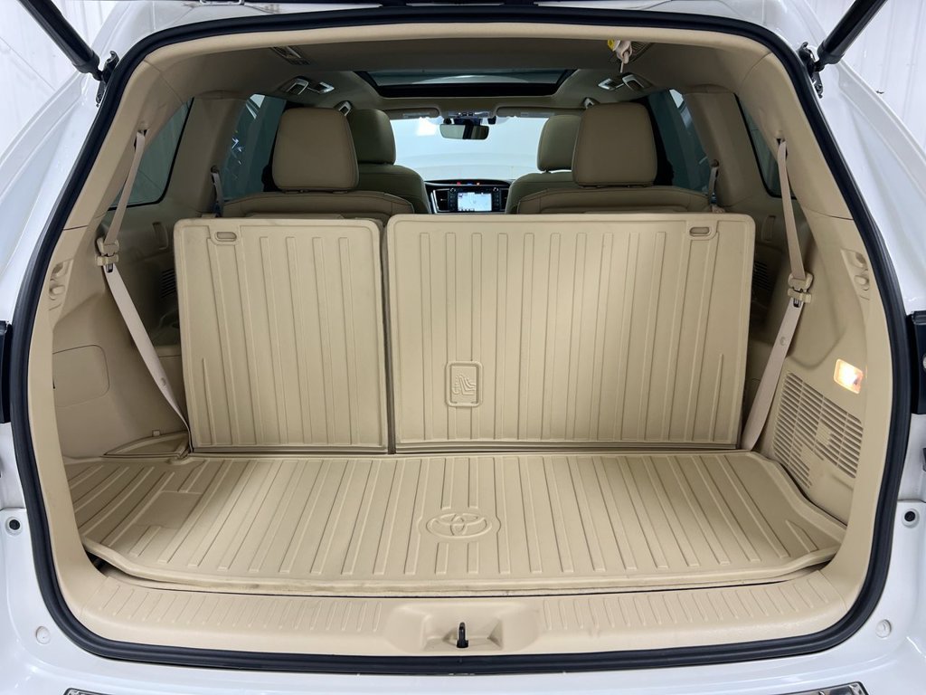 Used 2019 Toyota Highlander Limited Platinum AWD/4WD image 26
