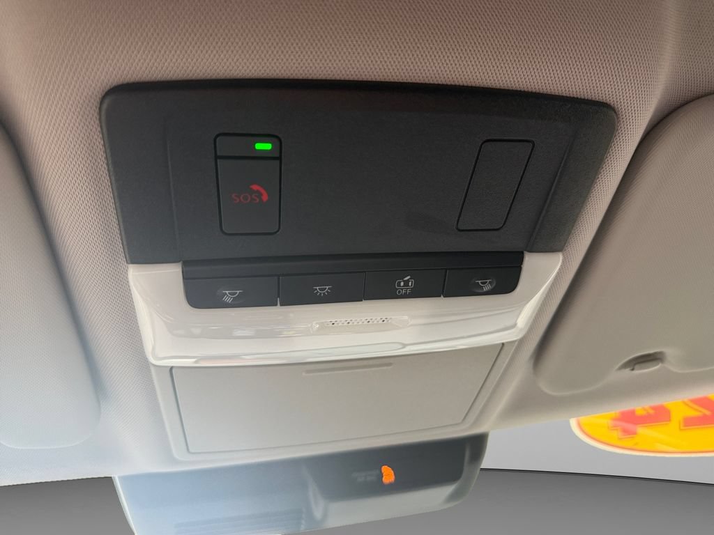 Used 2024 Mitsubishi Outlander 4WD Plug-In Hybrid image 21