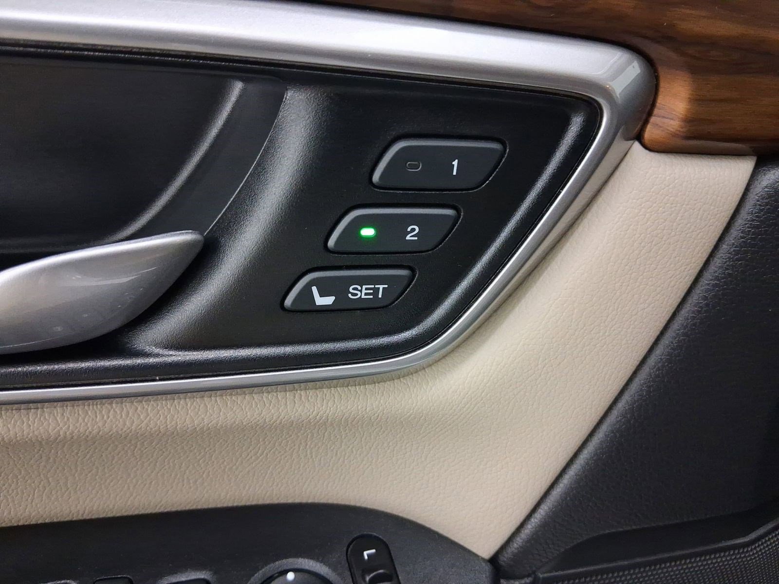 Used 2019 Honda CR-V Touring image 12