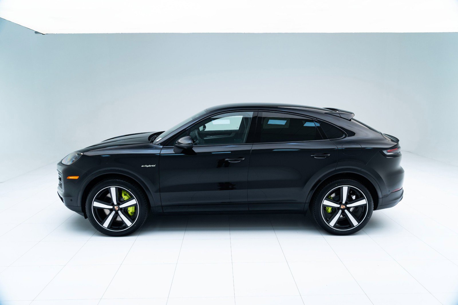 New 2026 Porsche Cayenne E-Hybrid Coupe image 2