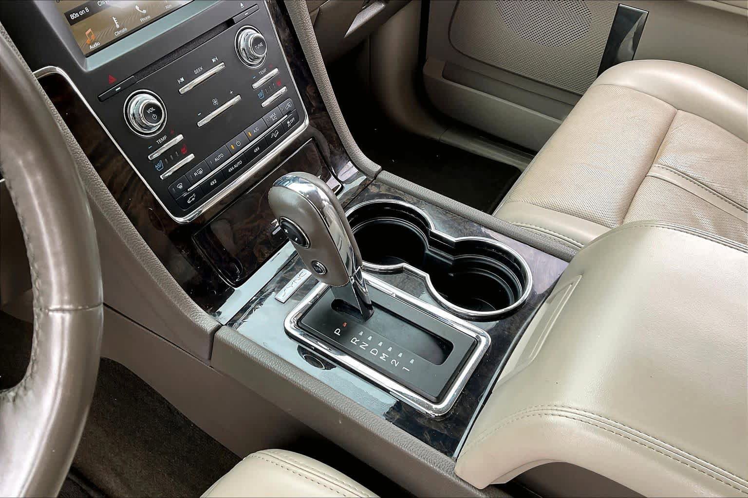 Used 2017 Lincoln Navigator Select AWD/4WD image 17