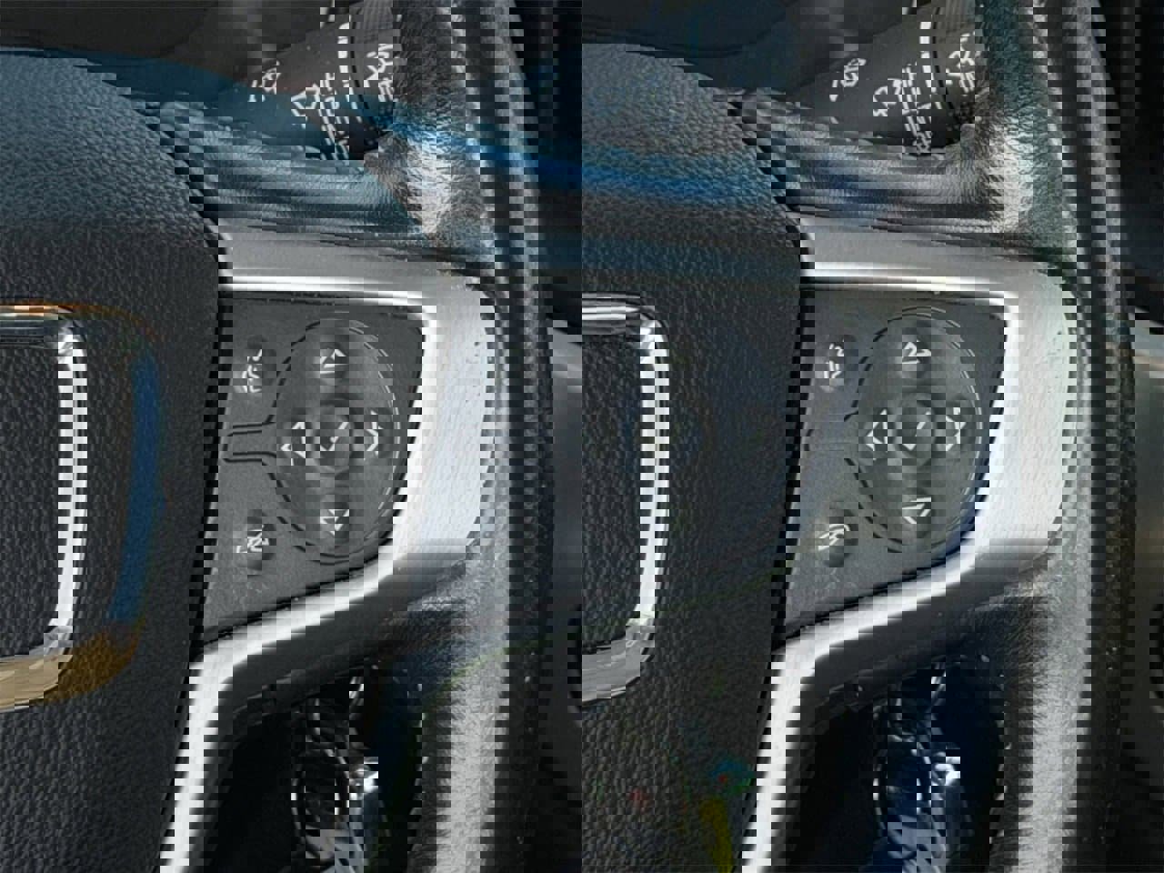 Used 2018 GMC Canyon SLT w/ Driver Alert Package image 15